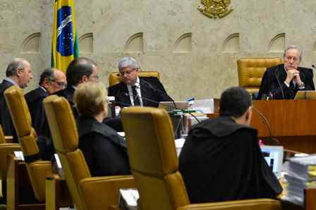 Brasília - Sessão do STF de julgamento sobre a aceitação da denúncia apresentada pela PGR contra o presidente da Câmara, Eduardo Cunha e a ex-deputada federal e atual prefeita de Rio Bonito (RJ), Solange Almeida, pelos crimes de corrupção e lavagem de dinheiro (Antonio Cruz/Agência Brasil)