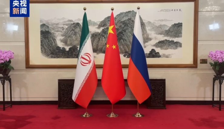 China e Rússia acolhem compromisso do Irã com a paz nuclear e alertam para riscos de novas pressões e tensões no Oriente Médio