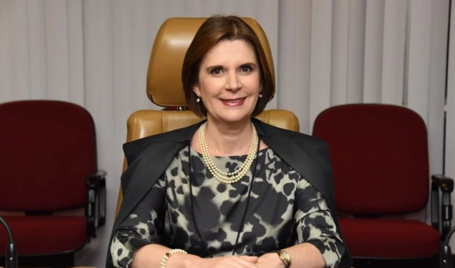 Quem é Maria Elizabeth Rocha, primeira mulher a presidir o STM