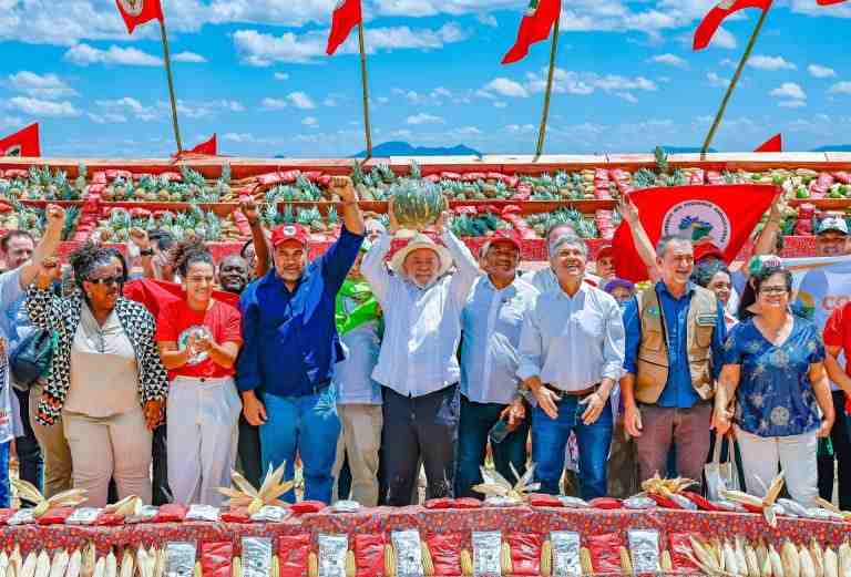 MST celebra conquistas mas lembra que ainda há um longo caminho para a Reforma Agrária